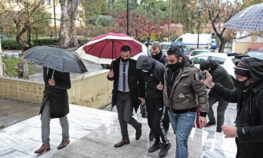 Επίθεση στο Μετρό: Τι λέει ο πατέρας των ανήλικων δραστών